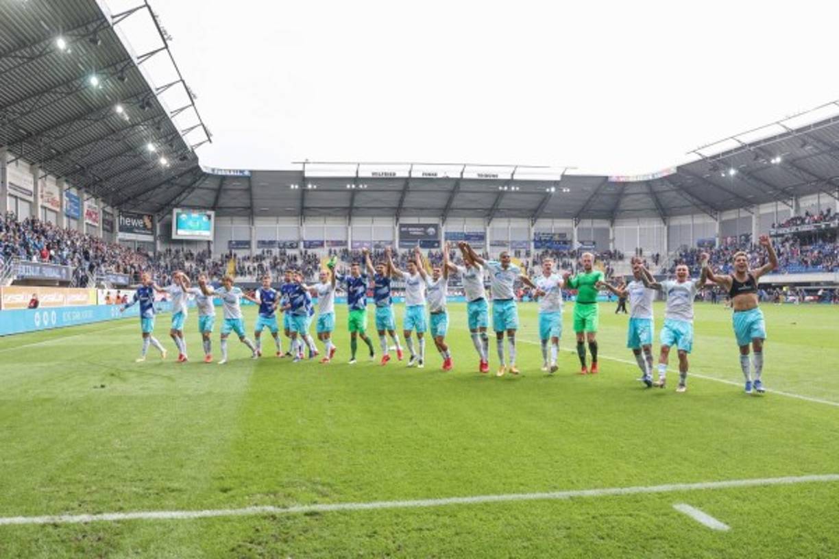 El FC Schalke 04 siempre se recuerda de Honduras cada 15 de septiembre. En la presente campaña el equipo milita en la segunda división del fútbol de Alemania. Foto Facebook FC Schalke 04.<br/>