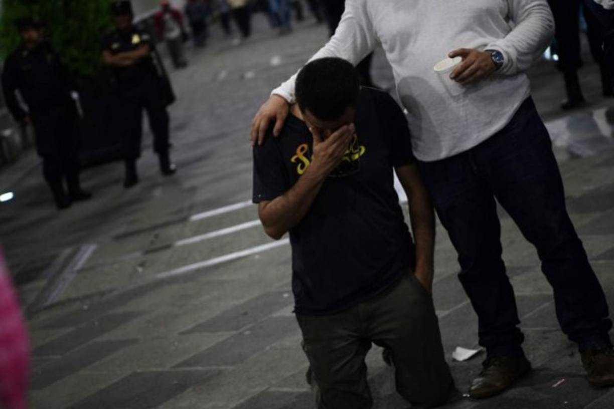 Cientos de feligreses se emocionaron hasta las lágrimas tras la proclamación de Francisco.