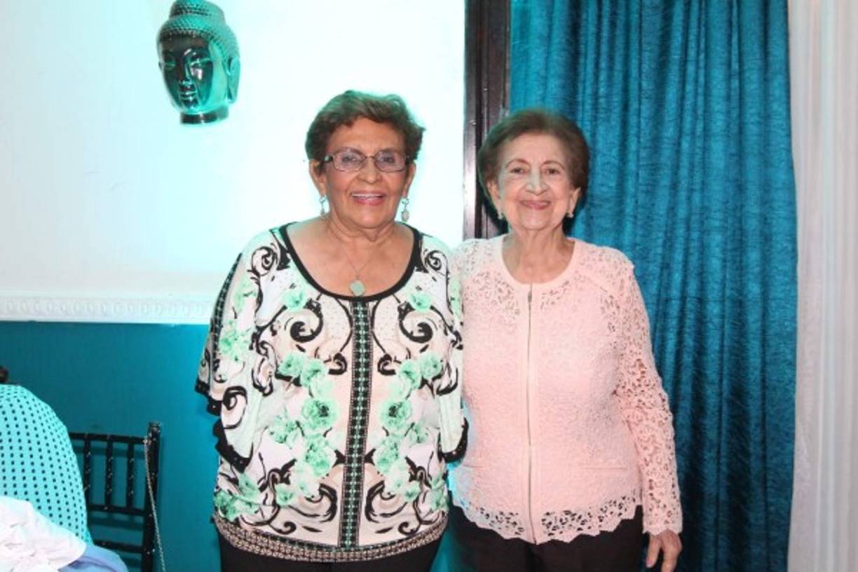 Cleo Gabrie y Renée Canahuati.