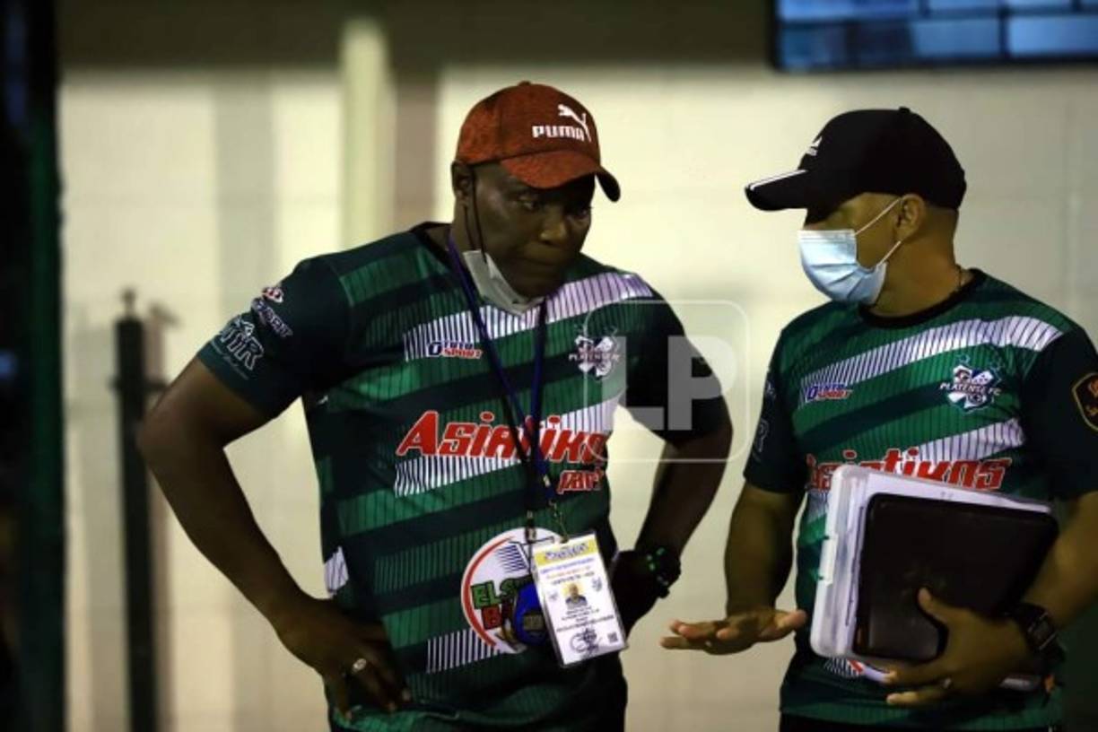 Nicolás Suazo se quedó a cargo del Platense tras la salida de Jhon Jairo López y dirigió al equipo ante Motagua.