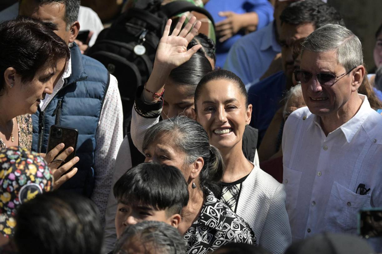 “Gobernar es tomar decisiones. Hay que tomar la decisión y asumir las presiones que se pueden generar”, argumenta Sheinbaum, quien lidera ampliamente la intención de voto para las elecciones de este domingo.