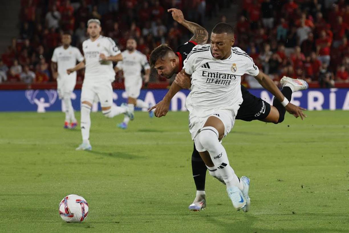 Mbappé disputaba sus primeros minutos con el Real Madrid en la Liga Española.