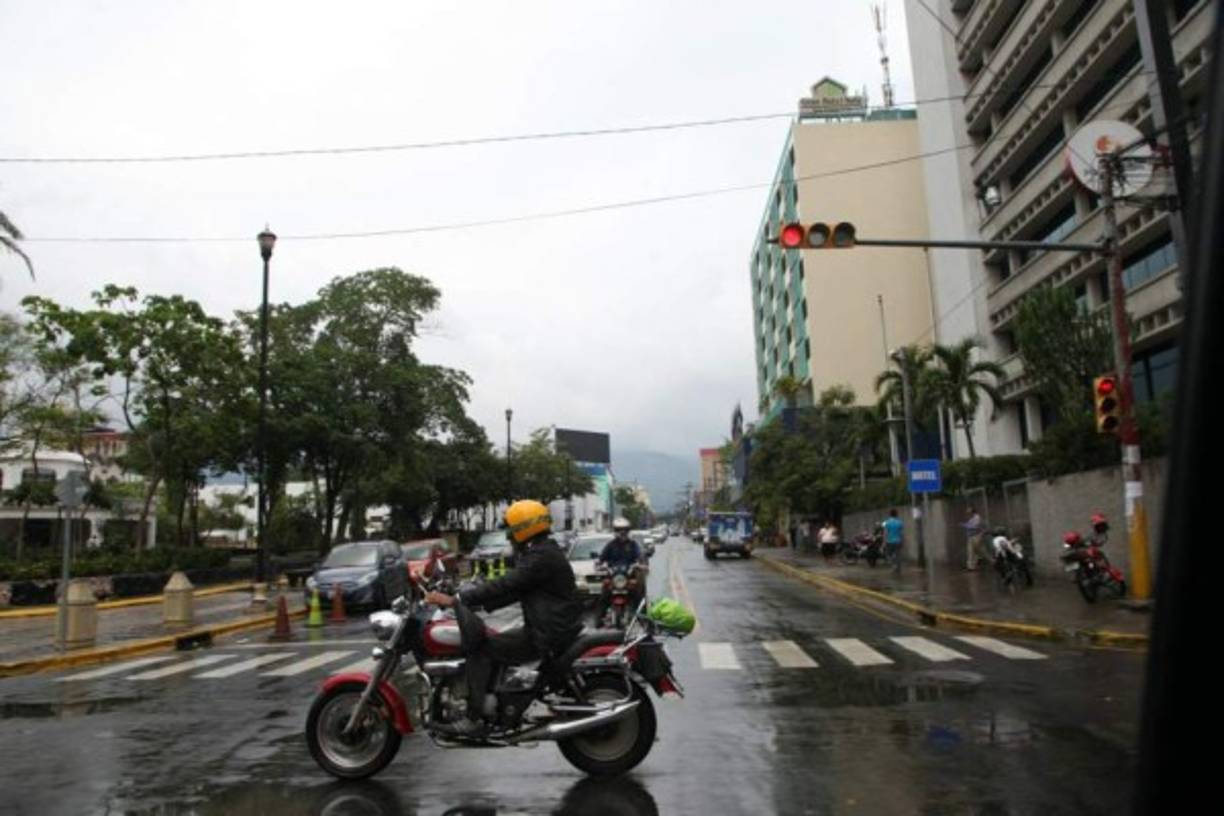 La Comisión Permanente de Contingencias, Copeco, declara en alerta verde los departamentos de Cortés, Gracias a Dios, Colón, Atlántida, Islas de la Bahía y el norte de Yoro por la influencia de una cuña de alta presión que se extiende desde norteamérica hacia el territorio centroamericano.