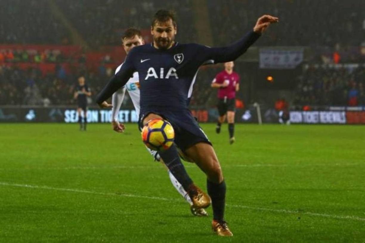 Fernando Llorente. Medios españoles indican que el delantero español, actualmente en el Tottenham, es una opción para Ernesto Valverde.