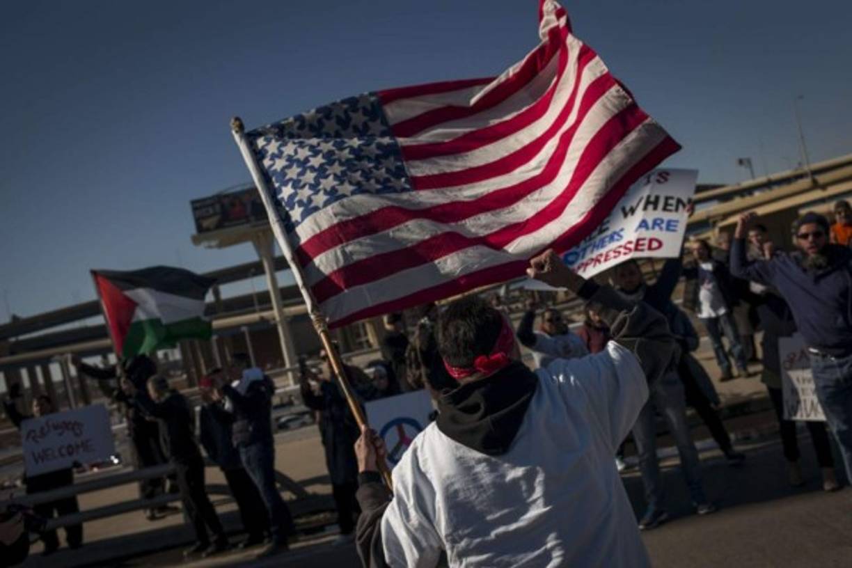 Según los protestantes, el actual clima político inspira temor entre los indocumentados, pero igualmente sirve para enviar un mensaje de que los latinos trabajan duro, sin importar su estatus migratorio.