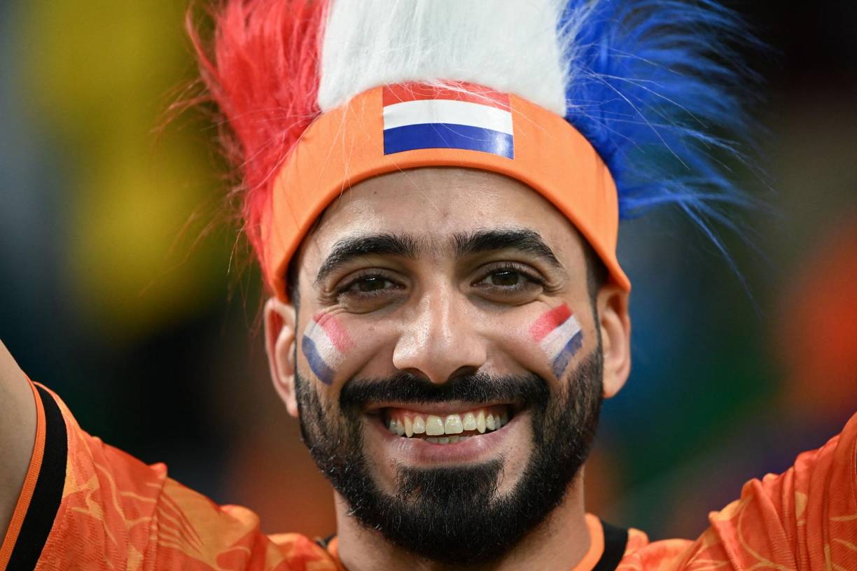 Un aficionado neerlandés durante el partido.