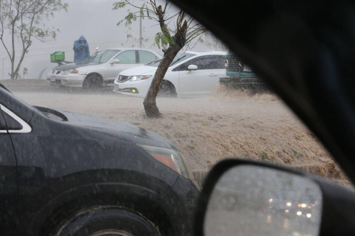 Según los pronósticos de Copeco, se esperaban hoy lunes tormentas en la zona central y sur de Honduras.