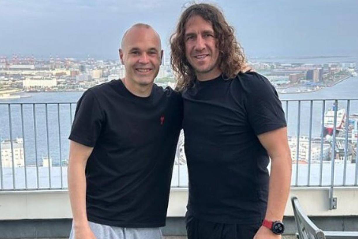 El excapitán azulgrana también tiene una gran relación con Andrés Iniesta, otro de sus excompañeros en el Barcelona y la selección española.