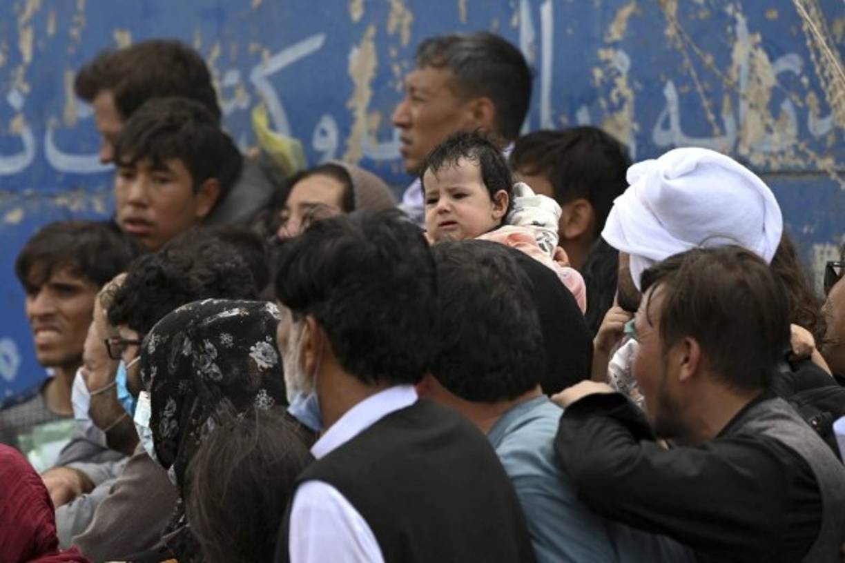 Estados Unidos desplegó 6.000 soldados para garantizar la seguridad del aeropuerto y facilitar la salida de unos 30.000 estadounidenses y afganos.