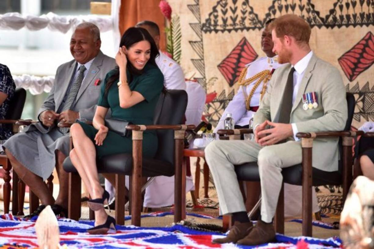 'Con tantos cambios de ropa, creo que podremos perdonar a la duquesa por esto', dijo una reportera australiana en Twitter.