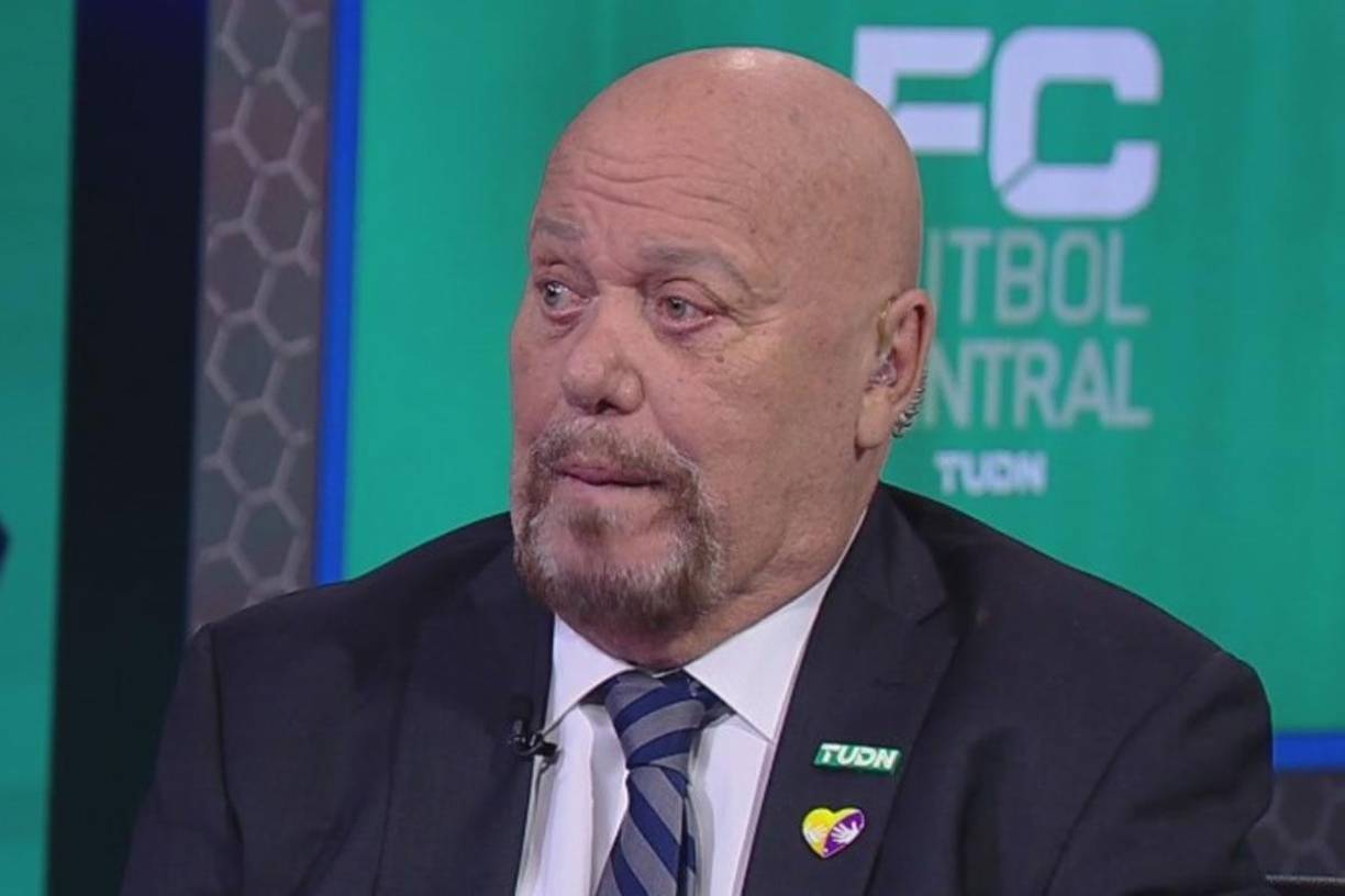 El comentarista de 74 años de edad compartió distintos mensajes en redes sociales, en los que se despidió de Televisa, agradeciendo a todos sus compañeros y a los televidentes.