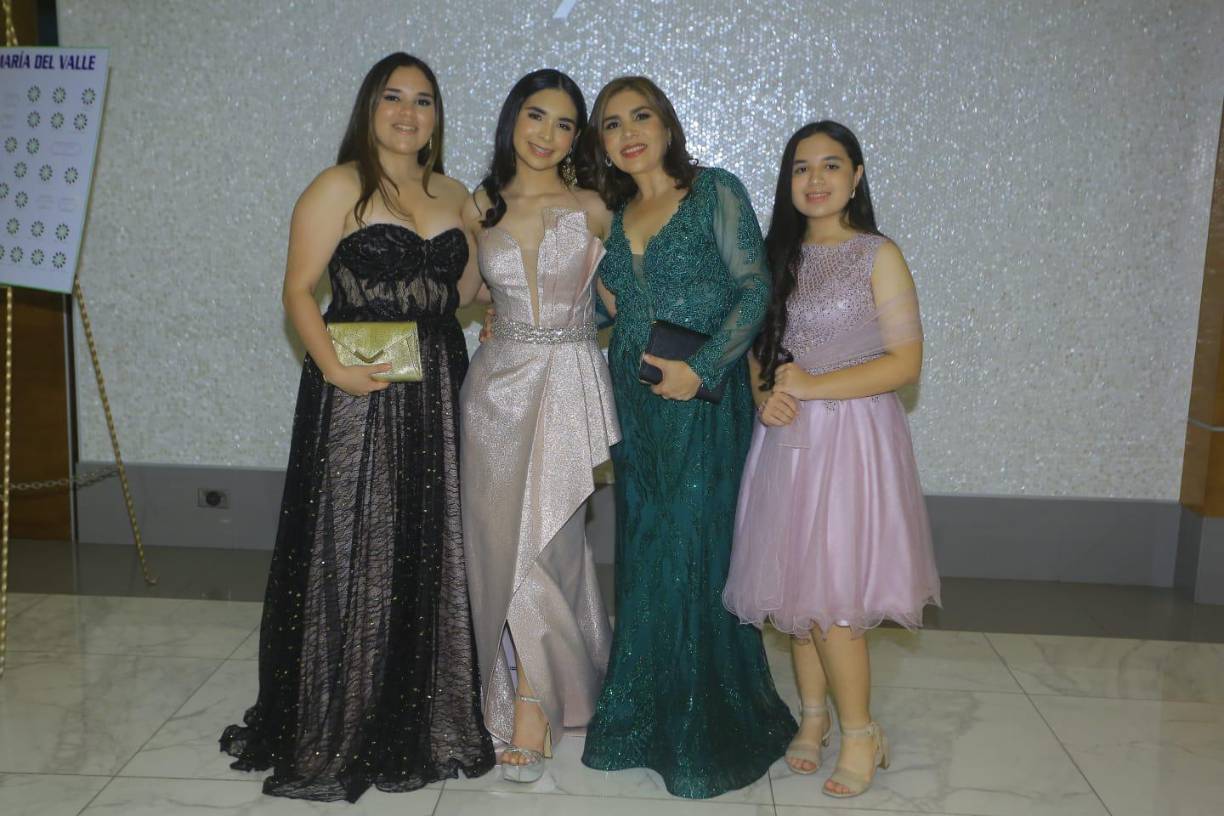 Escuela Santa María del Valle celebra su “Grad Night 2023”