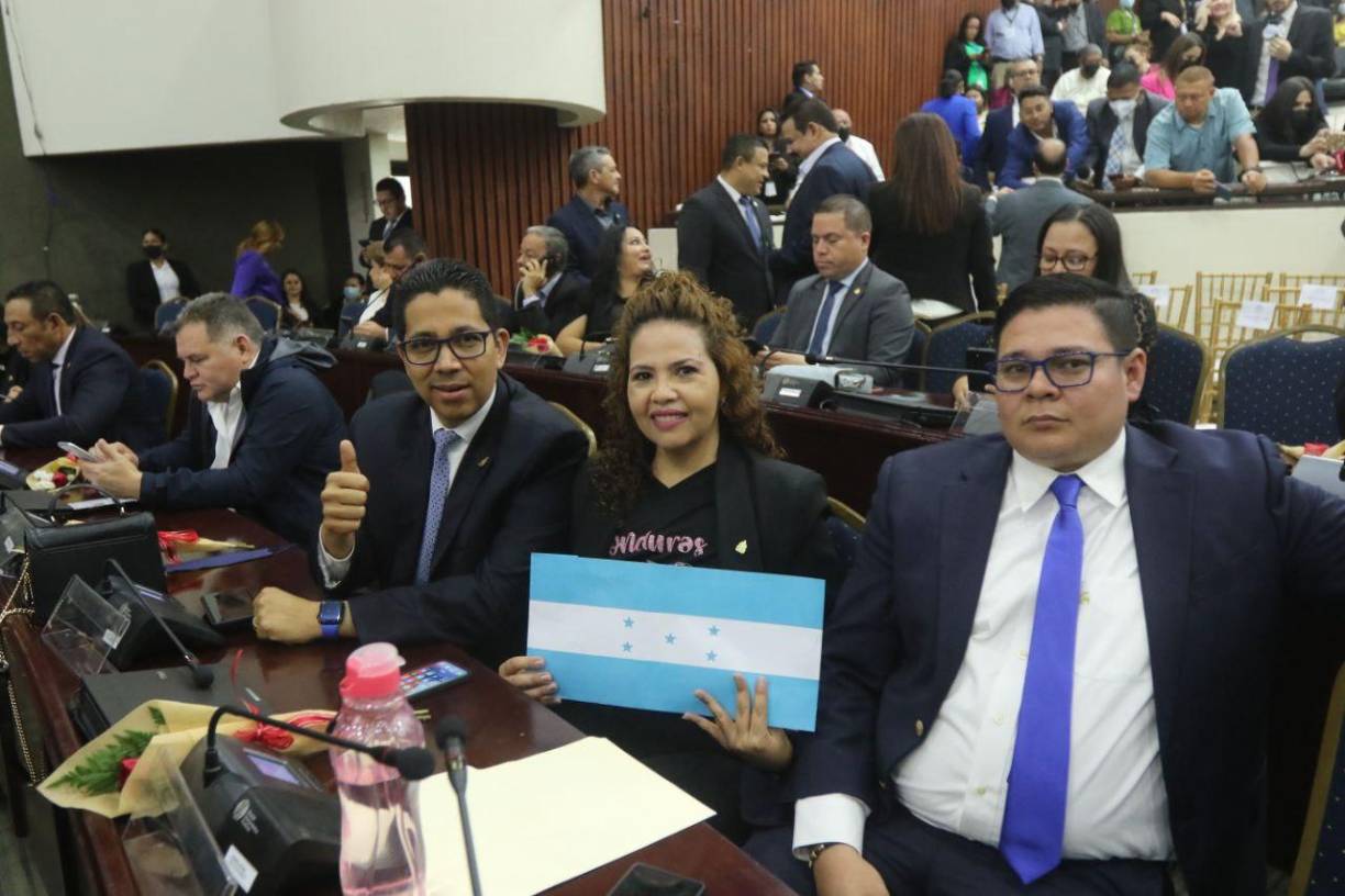 Desde anoche, han habido intensos cabildeos entre las principales fuerzas políticas, sin embargo, ha trascendido que aún no hay acuerdos para elegir a los próximos funcionarios judiciales. 