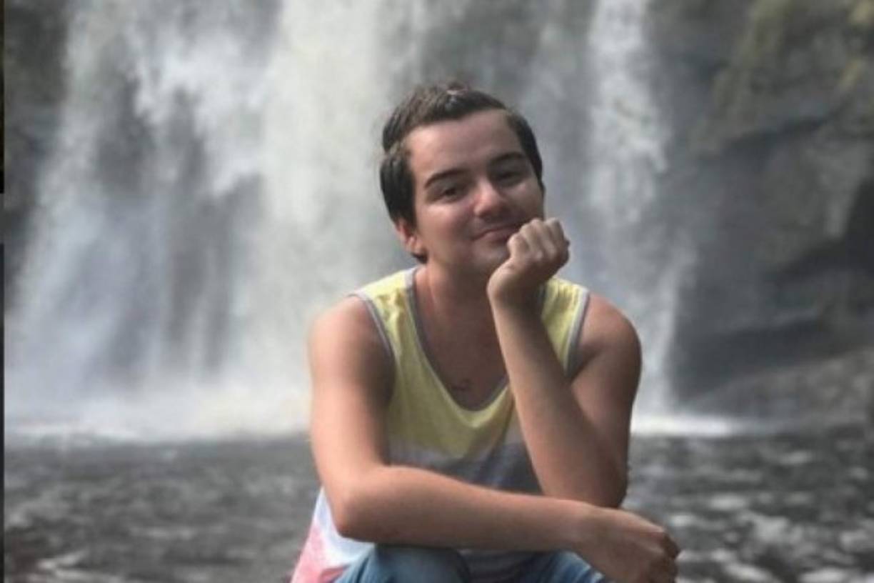 'En el cuarto día, al no presentar síntomas muy fuertes, me dieron de alta para continuar en cuarentena desde casa y así mismo dar espacio en el hospital para gente que verdaderamente necesita una atención médica', compartió Jay en el video.<br/><br/>