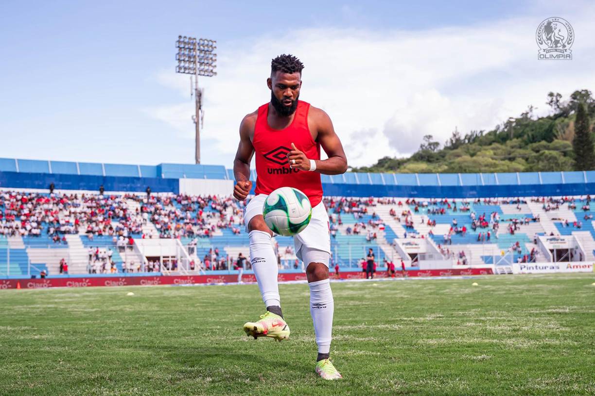 Jorge Benguché - ‘El Toro‘ es otro de las novedades que pondrá Troglio en el 11 titular. El delantero cubre la baja del sancionado Jerry Bengtson y hará dupla con Moya.
