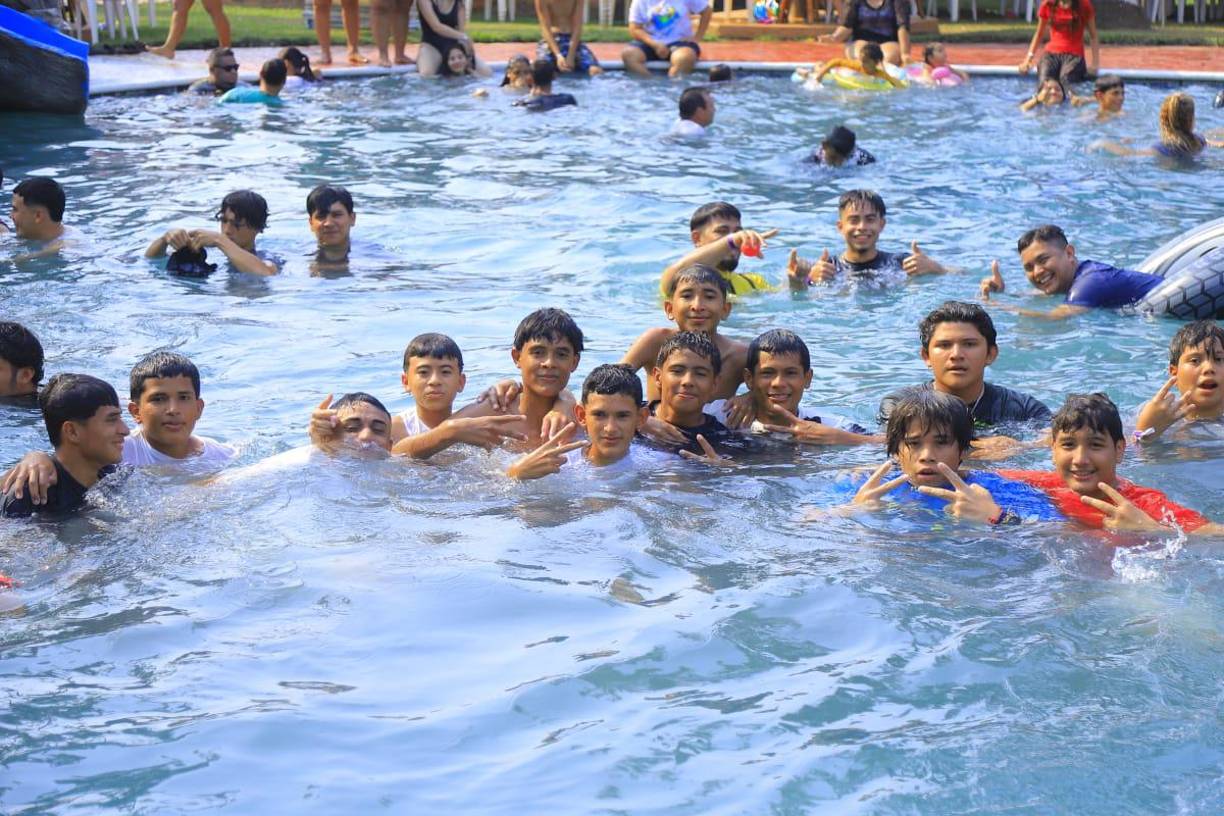 Las familias se reunieron en un ambiente de recreación y seguridad en ese centro turístico progreseño.