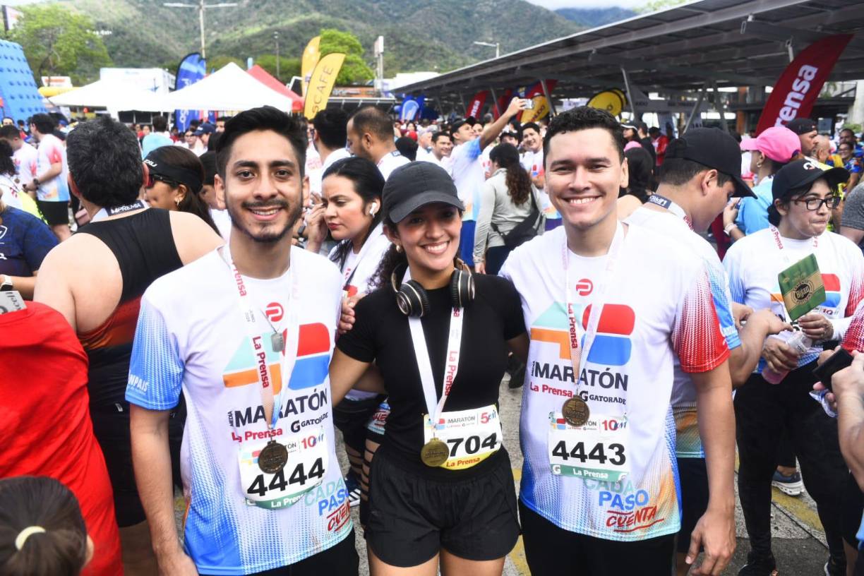 Danny Ramírez, Enma Ramos y Jerson Hernández se dieron cita en la 48 Maratón La Prensa para correr en la categoría de 10.5km y 5 km.