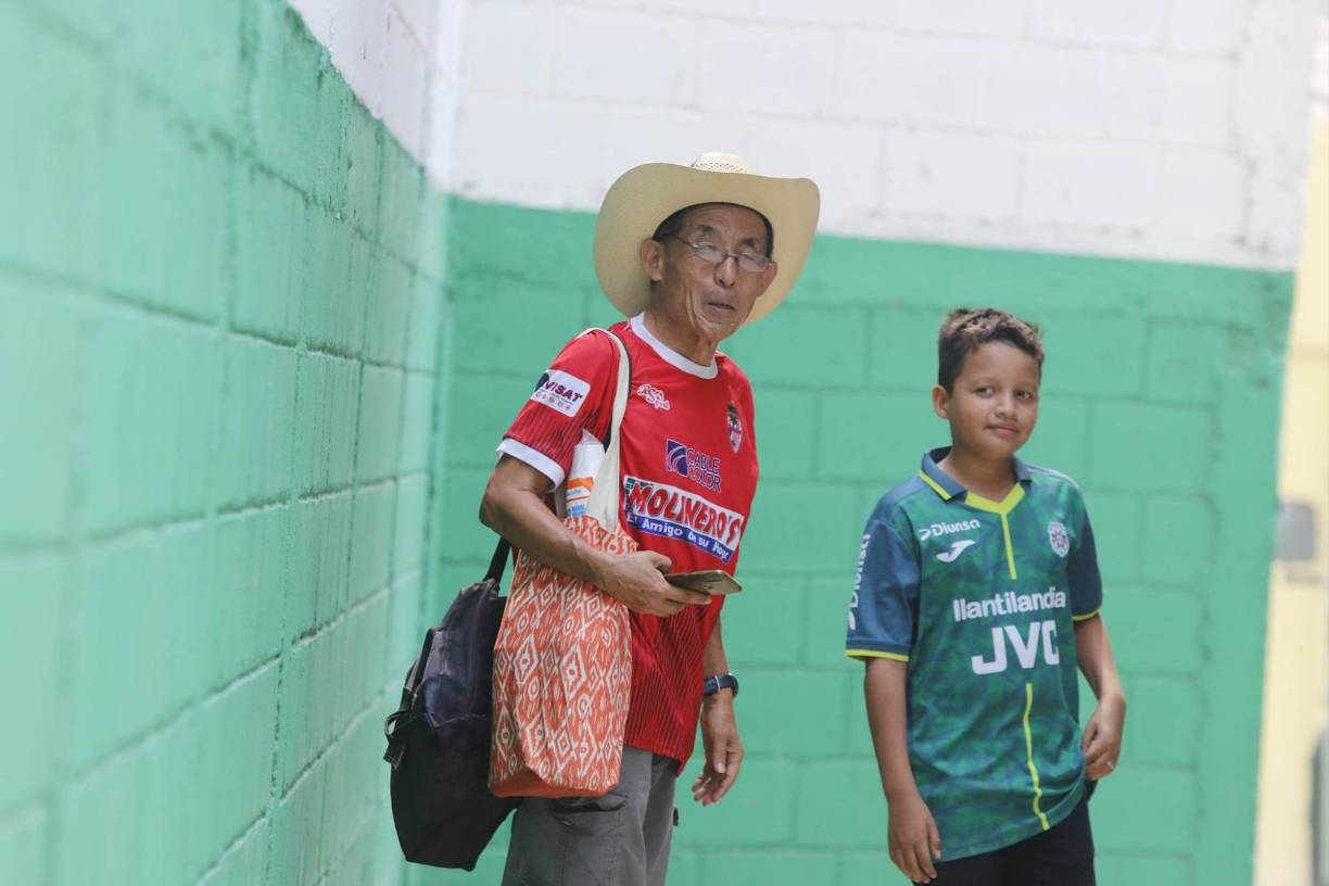 Así fue visto este fanático de la Real Sociedad en la previa del encuentro del Marathón.