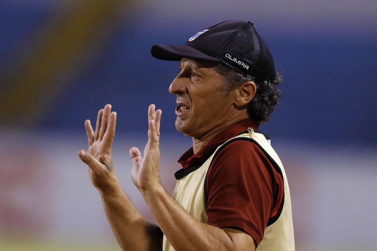 Pedro Troglio sufrió su primera derrota del campeonato y perdió el invicto, antes de viajar a México para enfrentar al Atlas en la Liga de Campeones de la Concacaf.