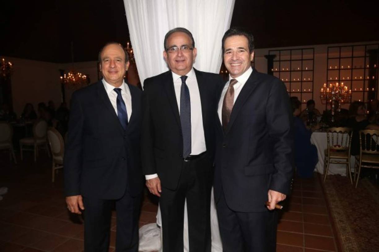 José Mena, Orlando Méndez y Henry Kafie.