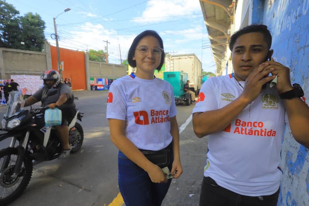 ¡Ambientazo! La Ceiba se luce con la Gran Final Olimpia-Motagua