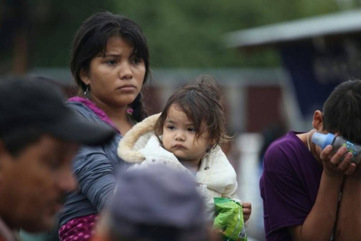 La tristeza y el desconcierto se mezclan en los rostros de los afectados por las lluvias, muchos de los cuales han perdido todas sus pertenencias.