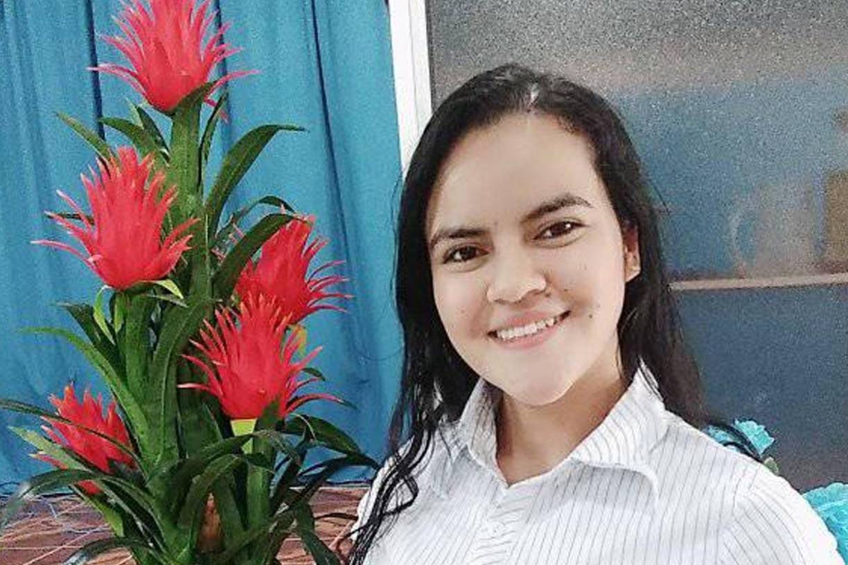 Joven iba a probarse el vestido de novia y murió atropellada