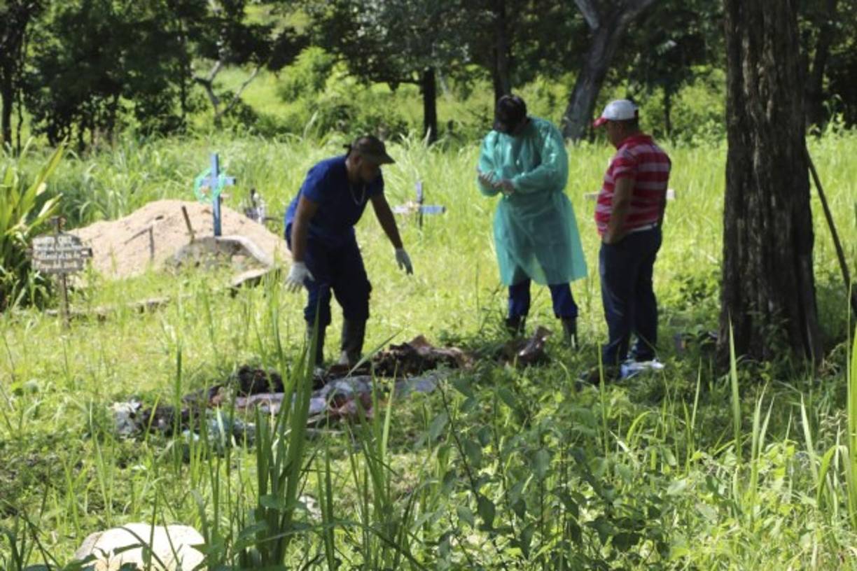 Según investigaciones, Secundino fue ultimado el 13 de junio de 2013 a las 4:00 pm, cuando caminaba junto a Medardo y dos amigos más rumbo a la aldea San Antonio.