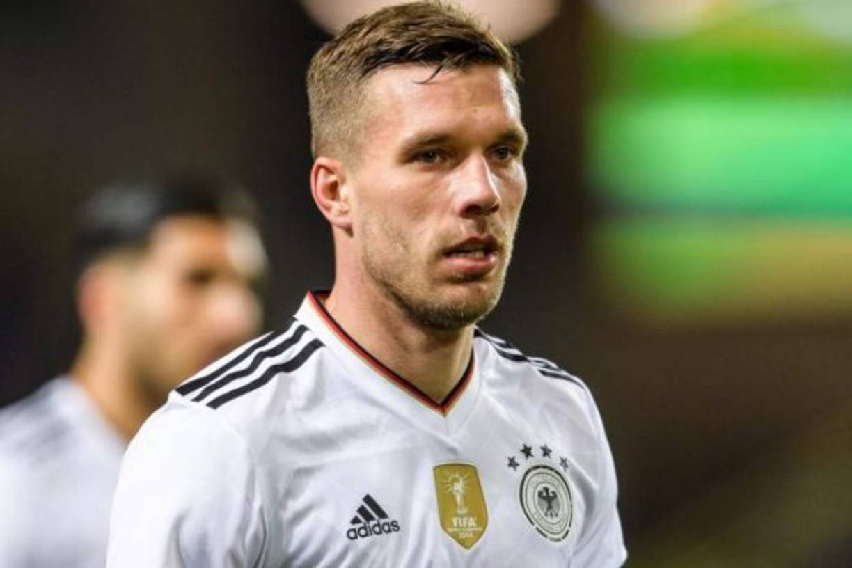 Lukas Podolski: Campeón del mundo con Alemania en el 2010, el delantero ha sorprendido al revelar que sueña con jugar en el Flamengo de Brasil, club que entrena Reinaldo Rueda, exseleccionador de Honduras.