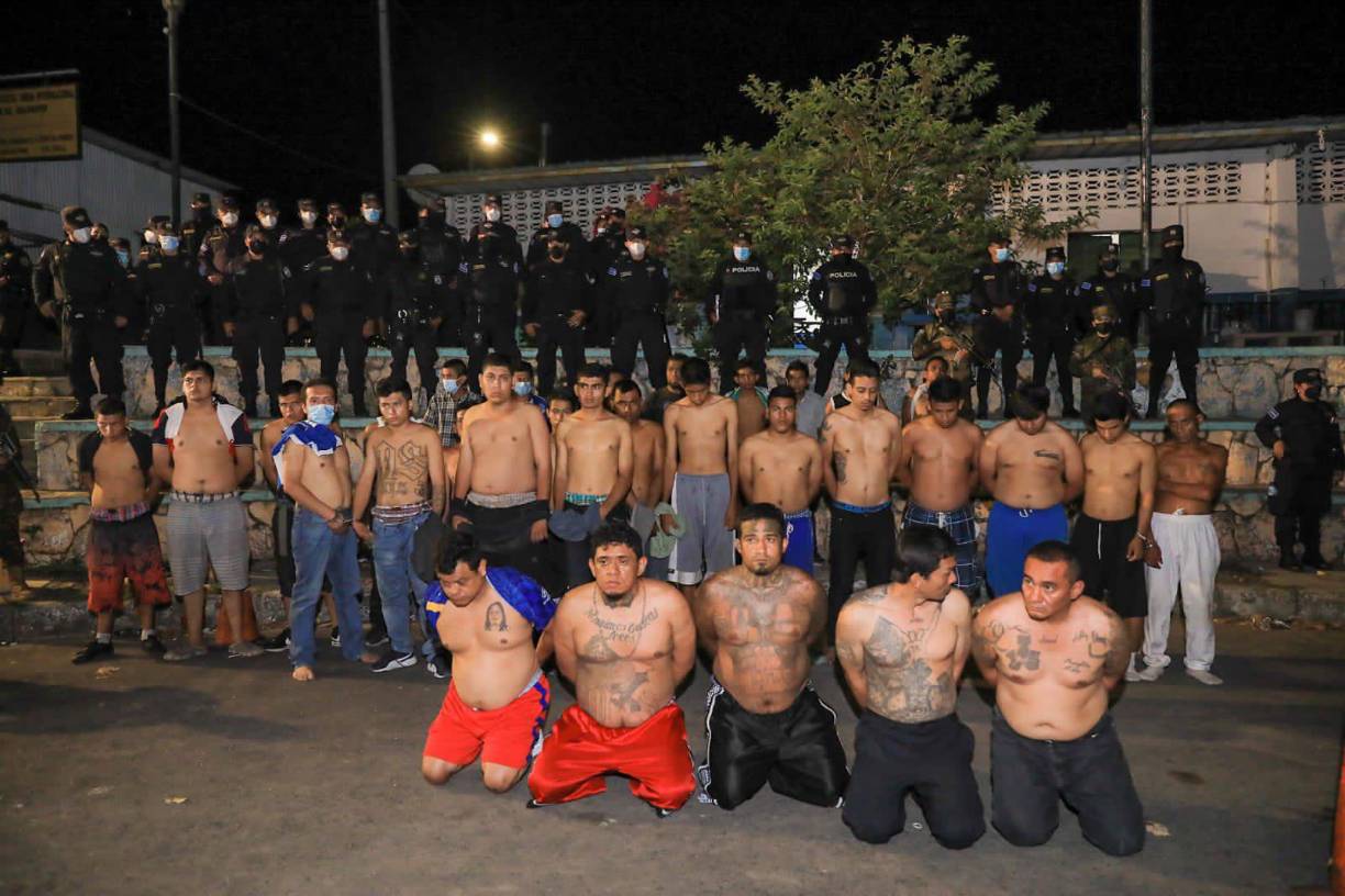 La PNC reportó 576 personas detenidas “por el alza de asesinatos”, quienes a raíz del estado de excepción podrán estar bajo arresto administrativo por 15 días y sin el derecho a la defensa por los 30 días que estará vigente la medida extraordinaria.