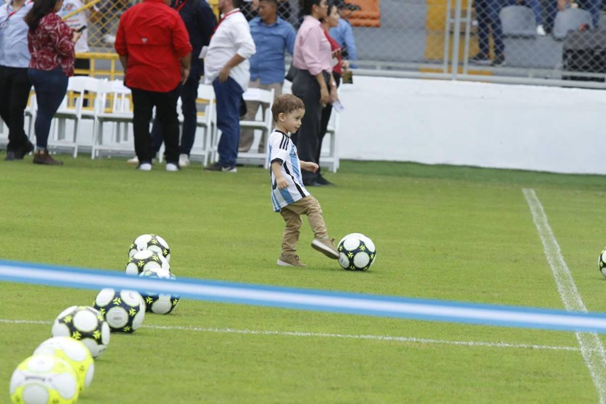 La reinauguración del Morazán: personalidades, bella pintura y así luce la nueva cancha