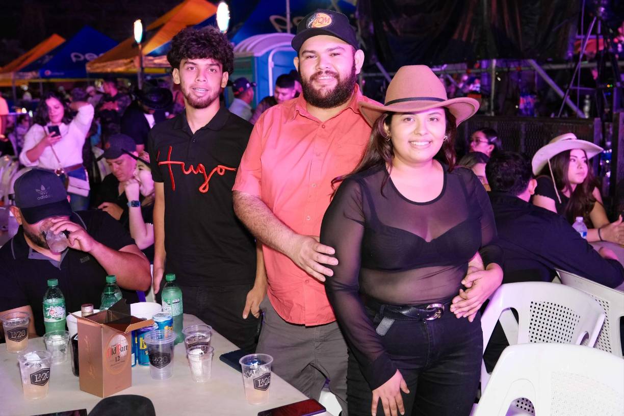 Marlon Muñoz, Nelson Paz y Aracely Montoya