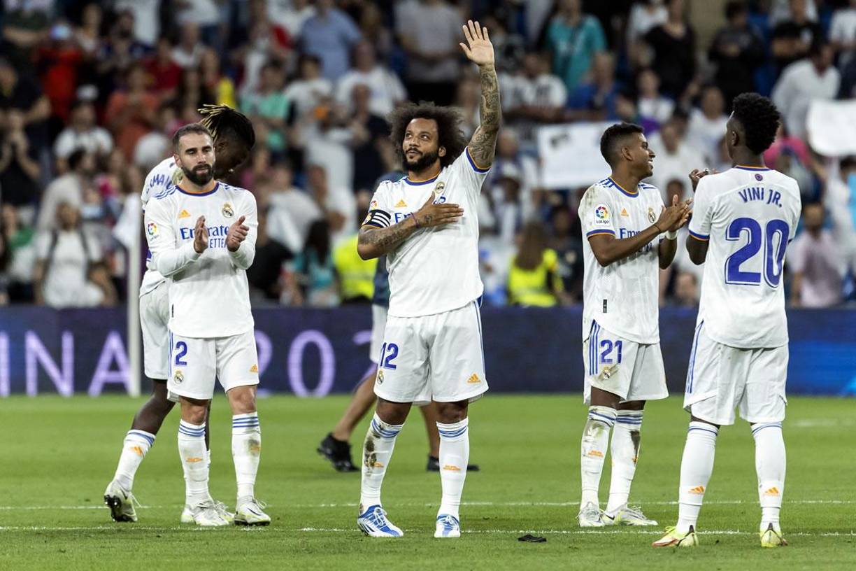 Marcelo recibió el calor del madridismo en su despedida del Bernabéu.