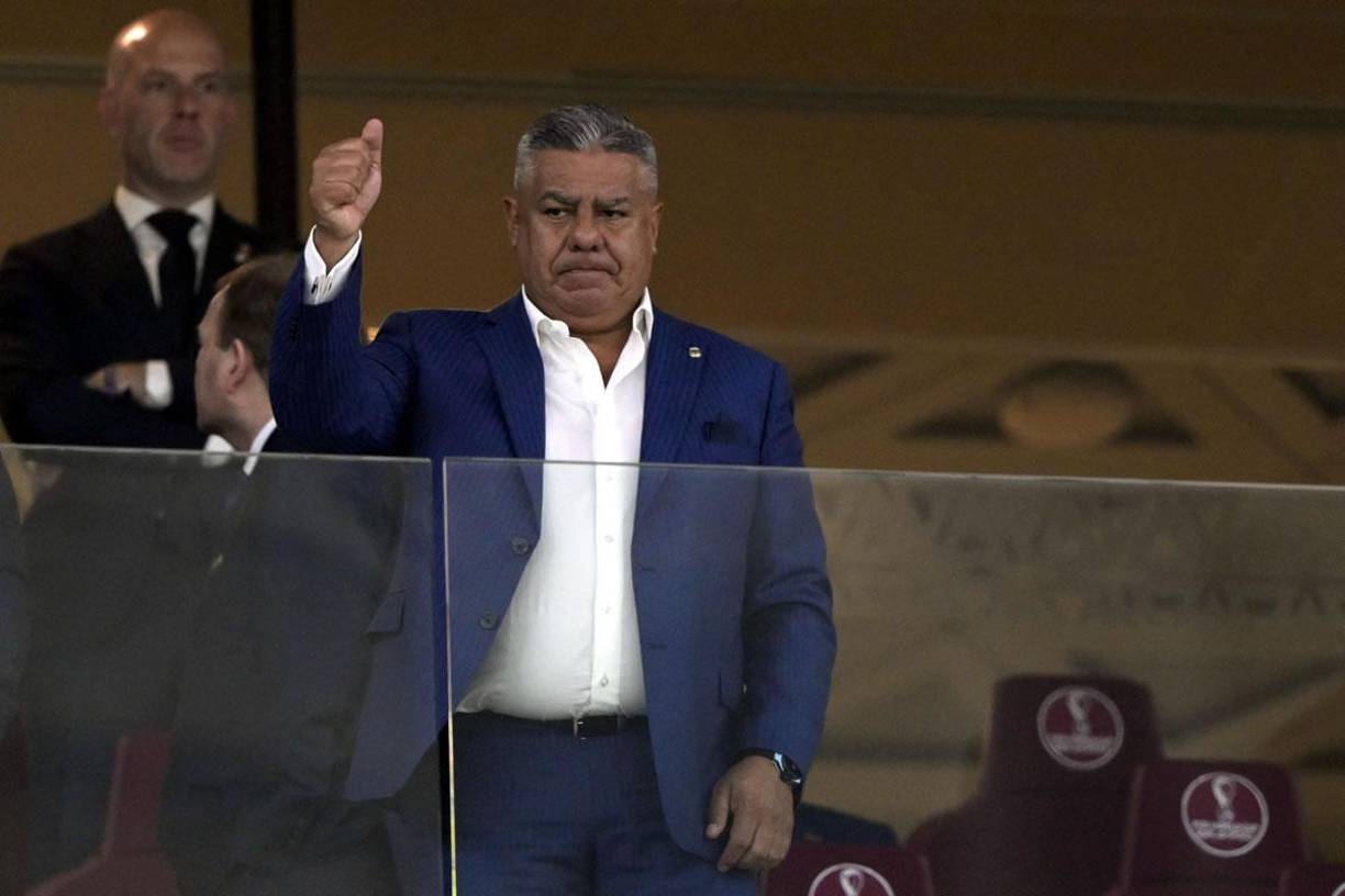 Claudio Fabián Tapia, presidente de la AFA, presente en el palco del estadio Lusail.