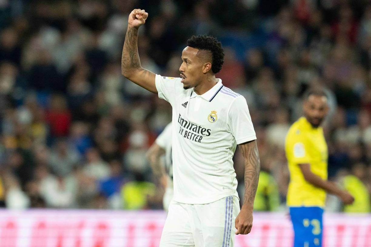 Éder MIlitao celebrando su gol que abrió el marcador para el Real Madrid ante el Cádiz.