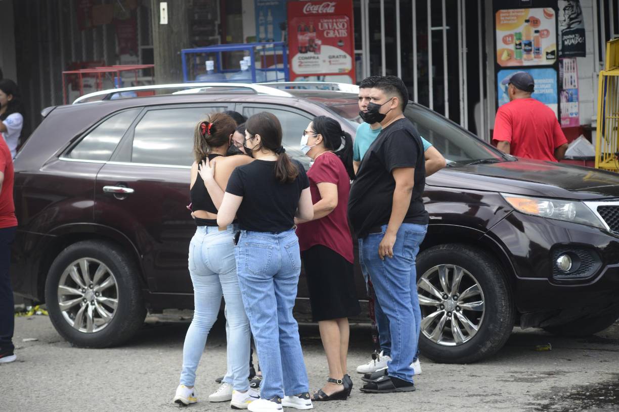 Incendio desata el caos en barrio Medina de San Pedro Sula (fotos)