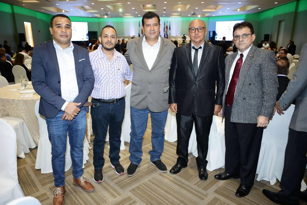 Darwin Figueroa, Amilcar López, Héctor Pérez, Carlos Velásquez e Ignacio Tábora 