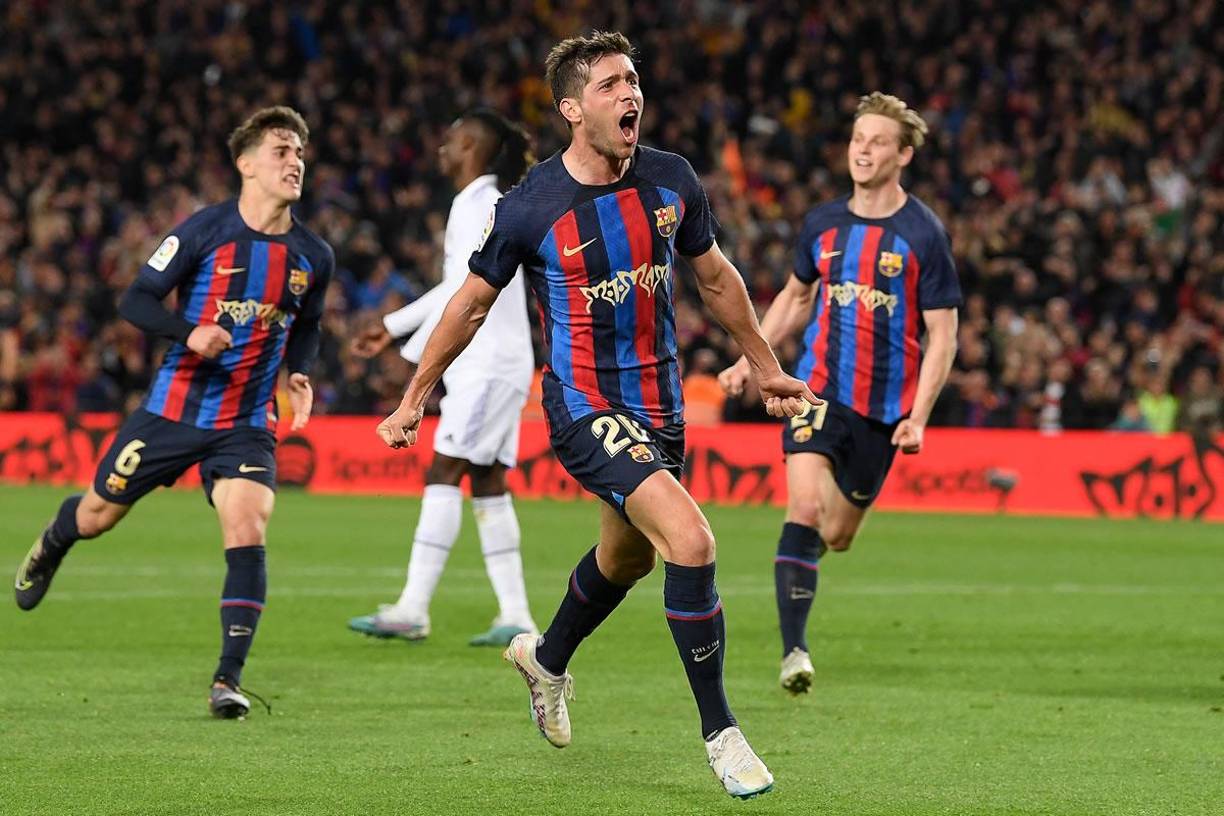 La celebración de Sergi Roberto tras su gol para el 1-1 del Barcelona.