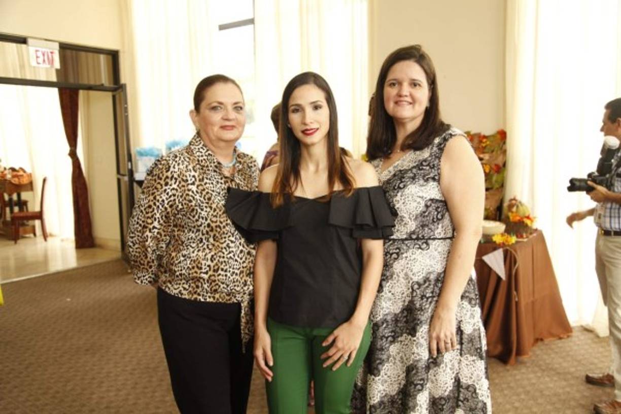 Kalene Pineda, Alisson Coello y Lupita Abufele.