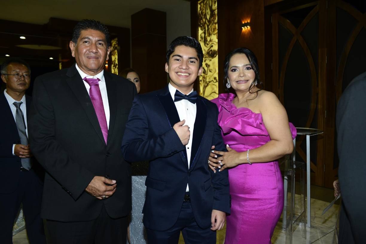 David, David Andrés y Karen Morán