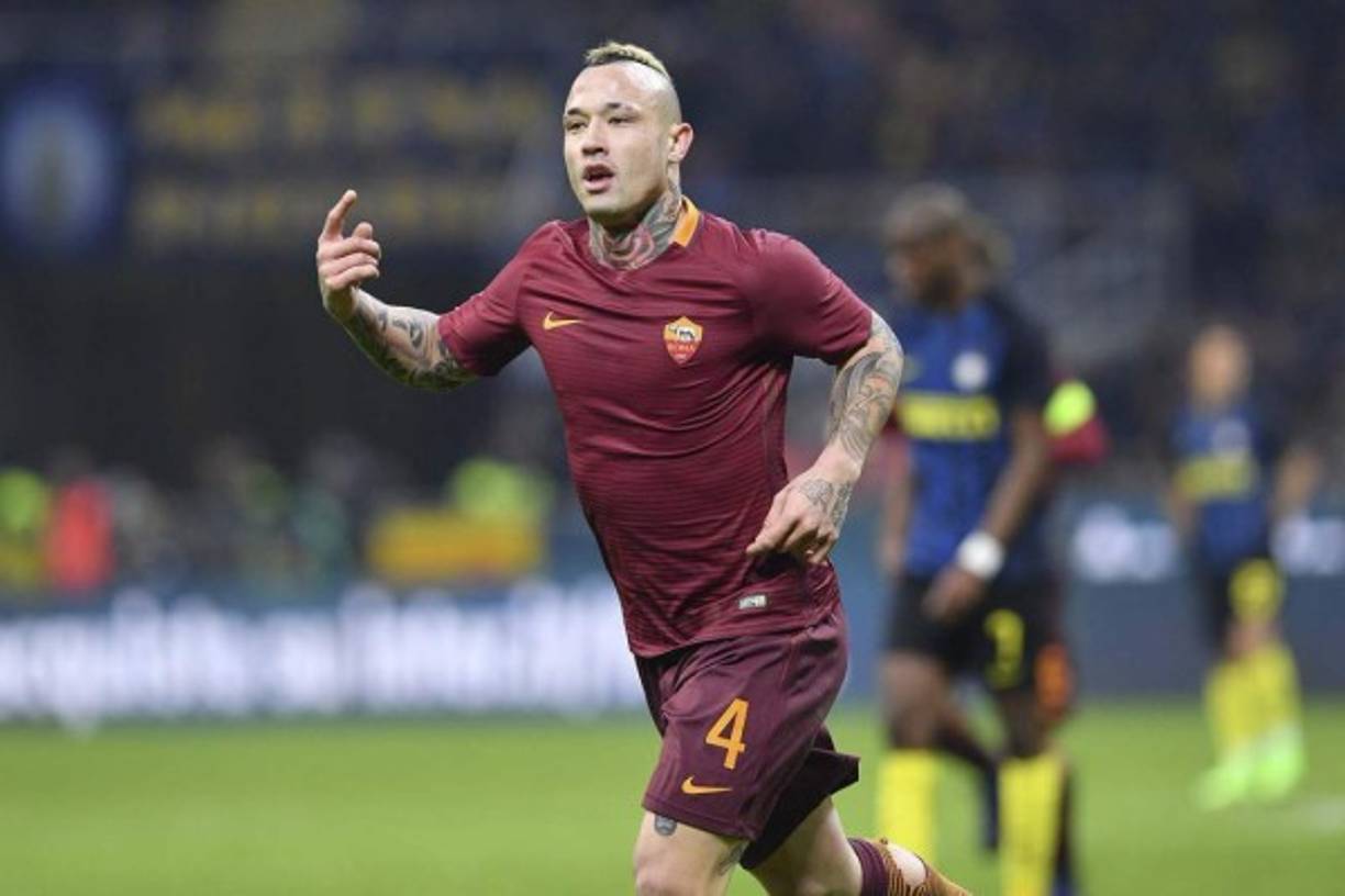 La Gazzetta dello Sport asegura que Radja Nainggolan no ha llegado a un acuerdo para renovar su contrato con la Roma y su futuro está en el aire. De no seguir en su actual equipo, el Inter de Milán podría ser su próximo destino. Todoomercadoweb asegura que podría ser una alternativa.