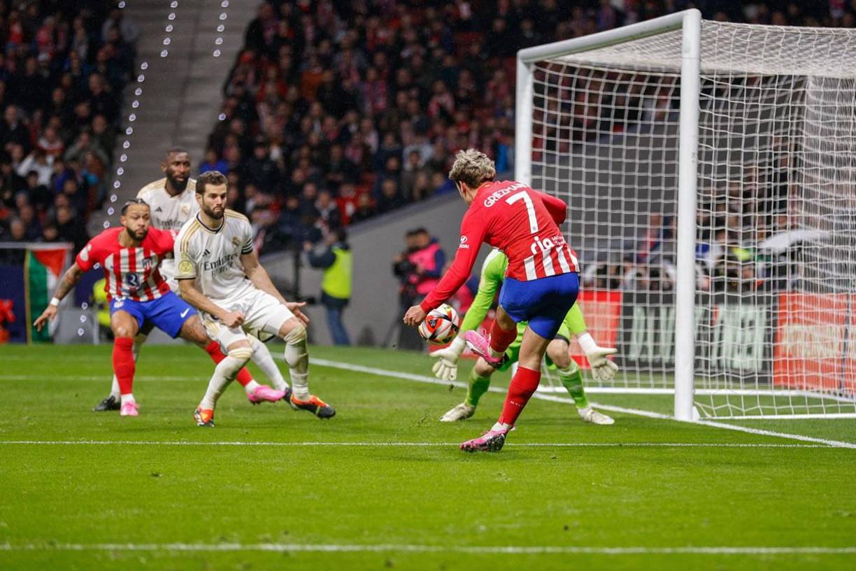 Así fue el golazo de Griezmann para el 3-2 del Atlético de Madrid.