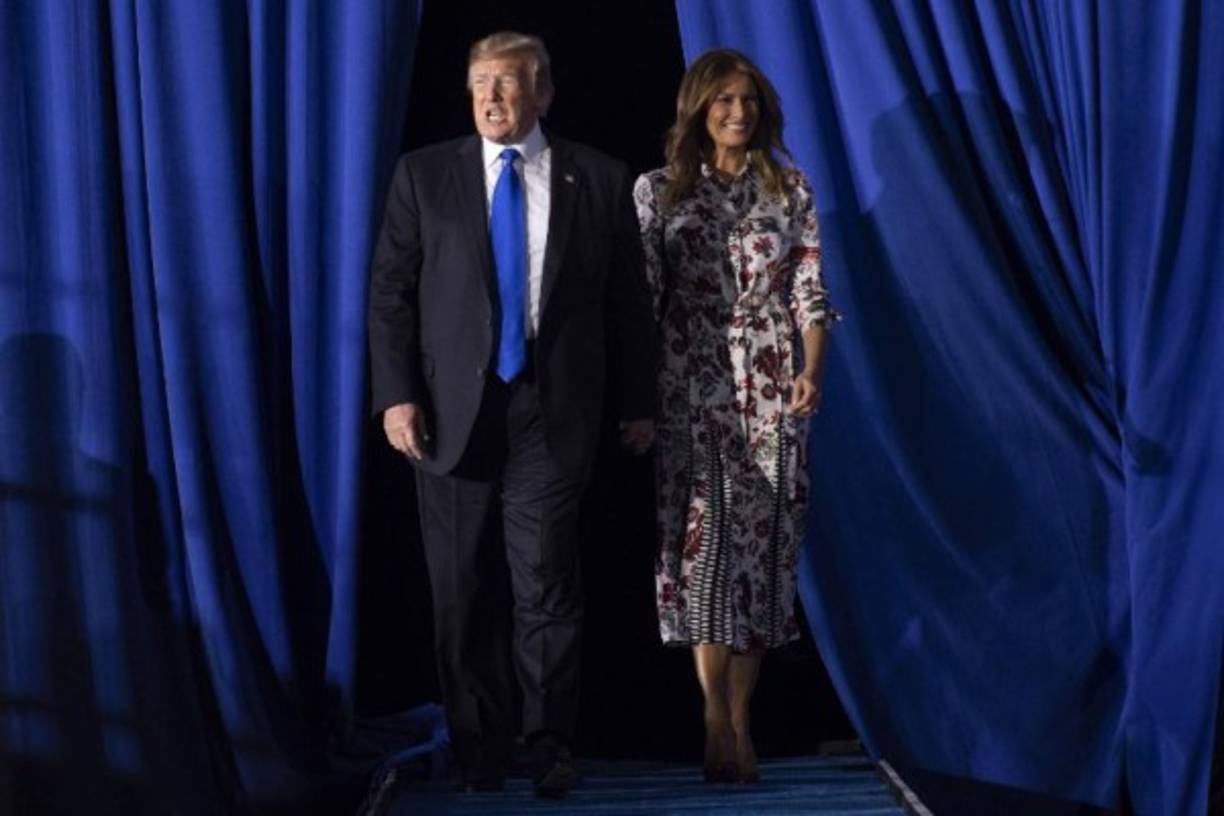 'Pueden elegir entre aceptar la generosa oferta de amnistía del presidente Guaidó o pueden elegir el segundo camino: seguir apoyando a Maduro. Si eligen este camino no encontrarán un refugio, no habrá una salida fácil. Lo perderán todo', advirtió.