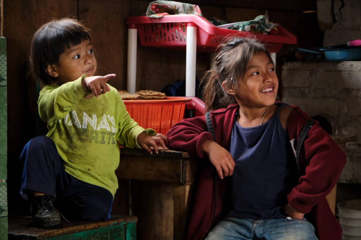 Actualmente Mahchi y Talavera tienen una invitación de la embajada hondureña en España, porque se hará una presentación privada de Apinán para los consulados de Valencia, Canarias y Madrid en casa de América.