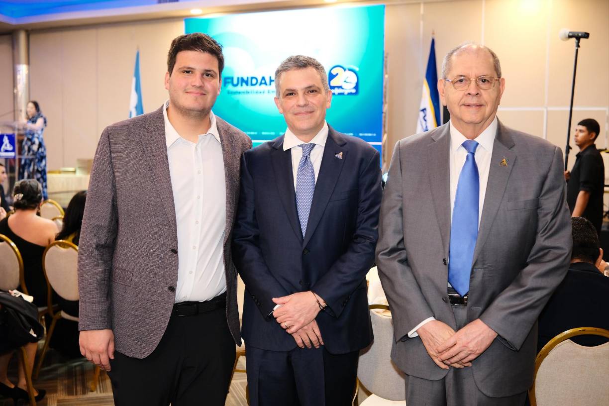 Emilio Jaar, Fernando Jaar y Roberto Leiva