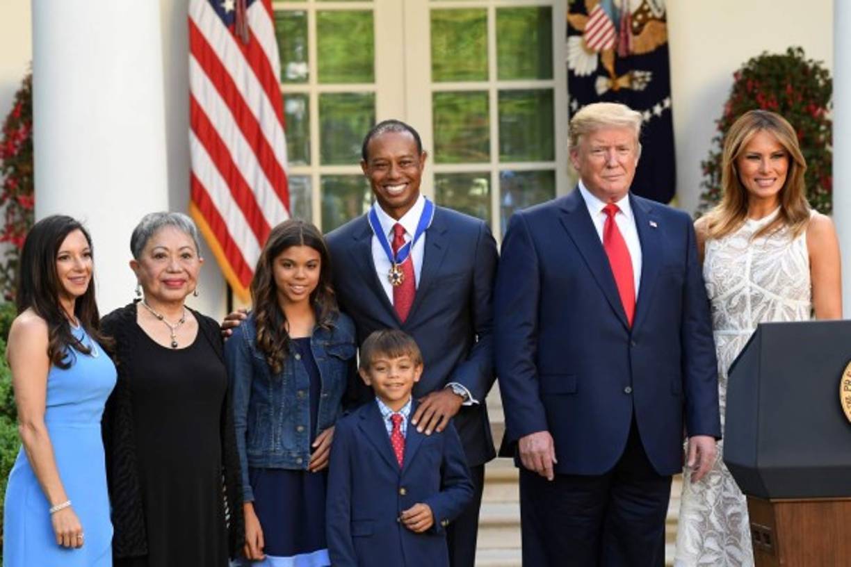 La primera dama participó ayer en la entrega de la Medalla de la Libertad al golfista Tiger Woods, amigo personal de Donald Trump.