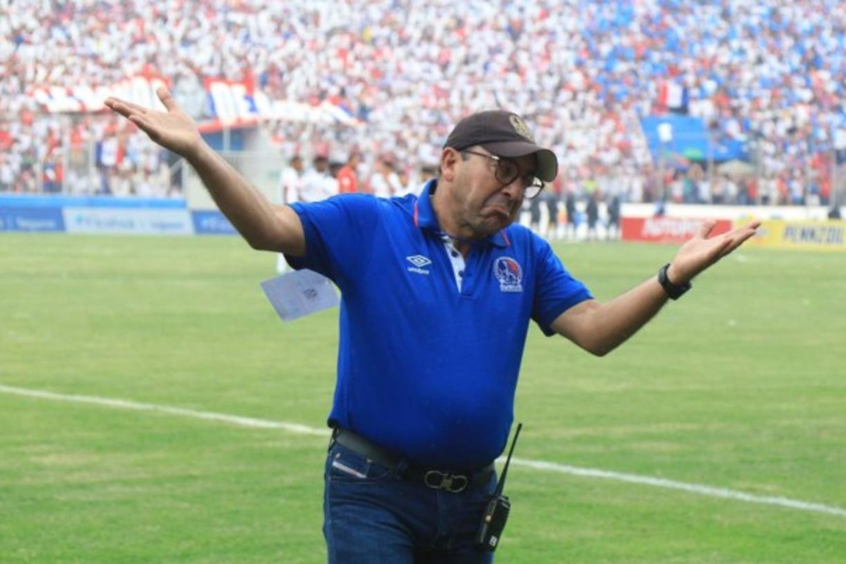 Los gestos de Osman Madrid, vicepresidente del Olimpia, por el zafarrancho.