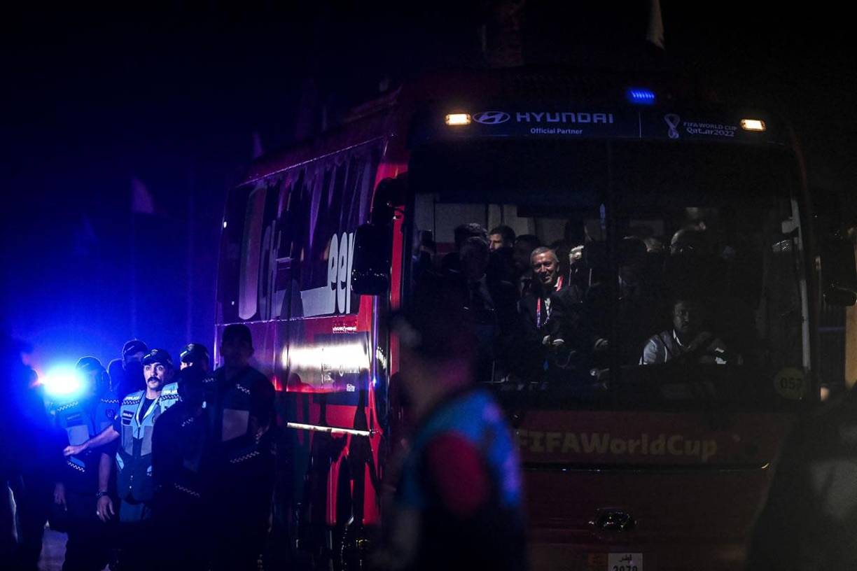 El bus de la delegación portuguesa llegó después de medianoche al lujoso hotel situado a una treintena de kilómetros al oeste de Doha, campo base de la ‘Seleçao’ en el Mundial-2022.