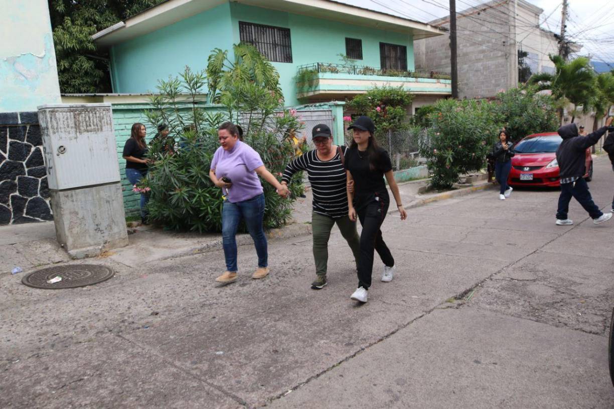De acuerdo con el requerimiento fiscal (una acusación para que la justicia proceda contra los señalados), los exaltos oficiales de las Fuerzas Armadas, “responsables directos de comandar y planificar el operativo, no sólo incumplieron su deber de supervisar y controlar a sus subordinados, sino que, con pleno conocimiento de los hechos, permitieron y facilitaron esas atrocidades”.