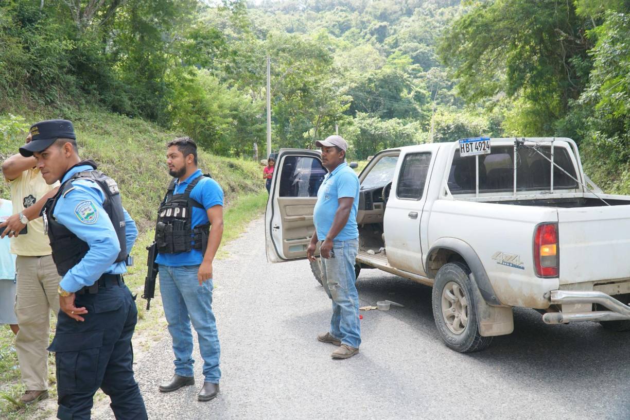 Las víctimas fueron identificadas por sus conocidos como Óscar Bonilla (de 40 años), su hijo Óscar Bonilla (17 años), la esposa Elizabeth. Los otros occisos eran Misael Andrés Aranda Asturias (de 20 años) y el último solo conocido como Ever.